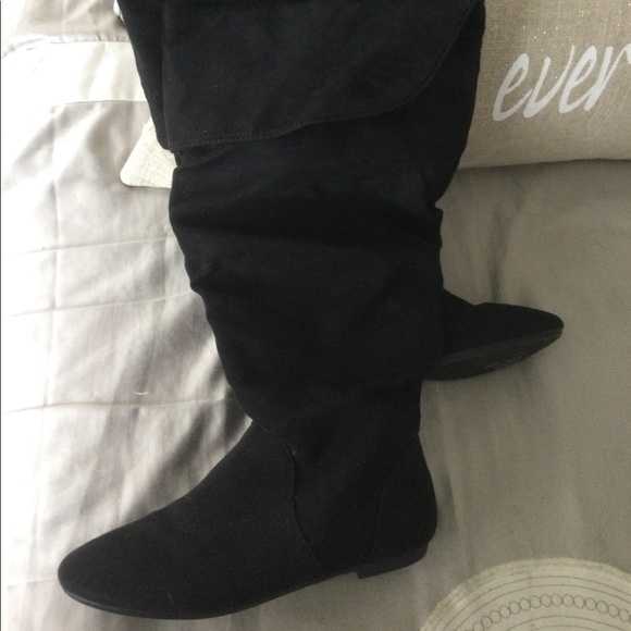 Over the knee wide calf boots - Picture 2 of 2
